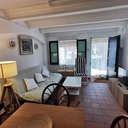 Cozy 30 Steps From The Ocean Apartment Palafrugell
